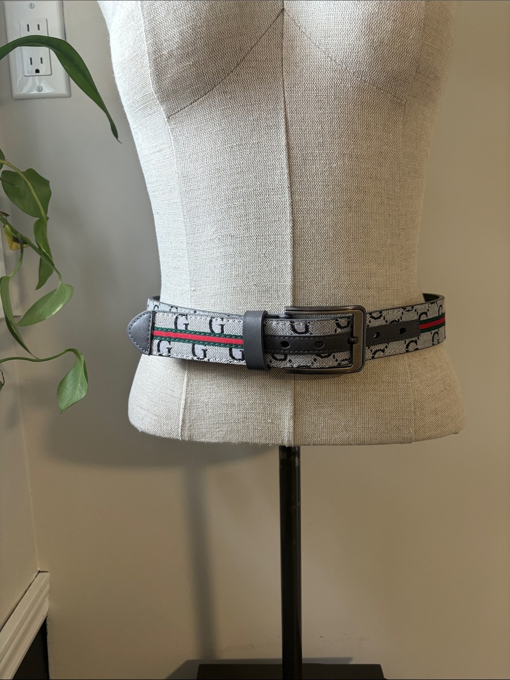 GUCCI looking belt